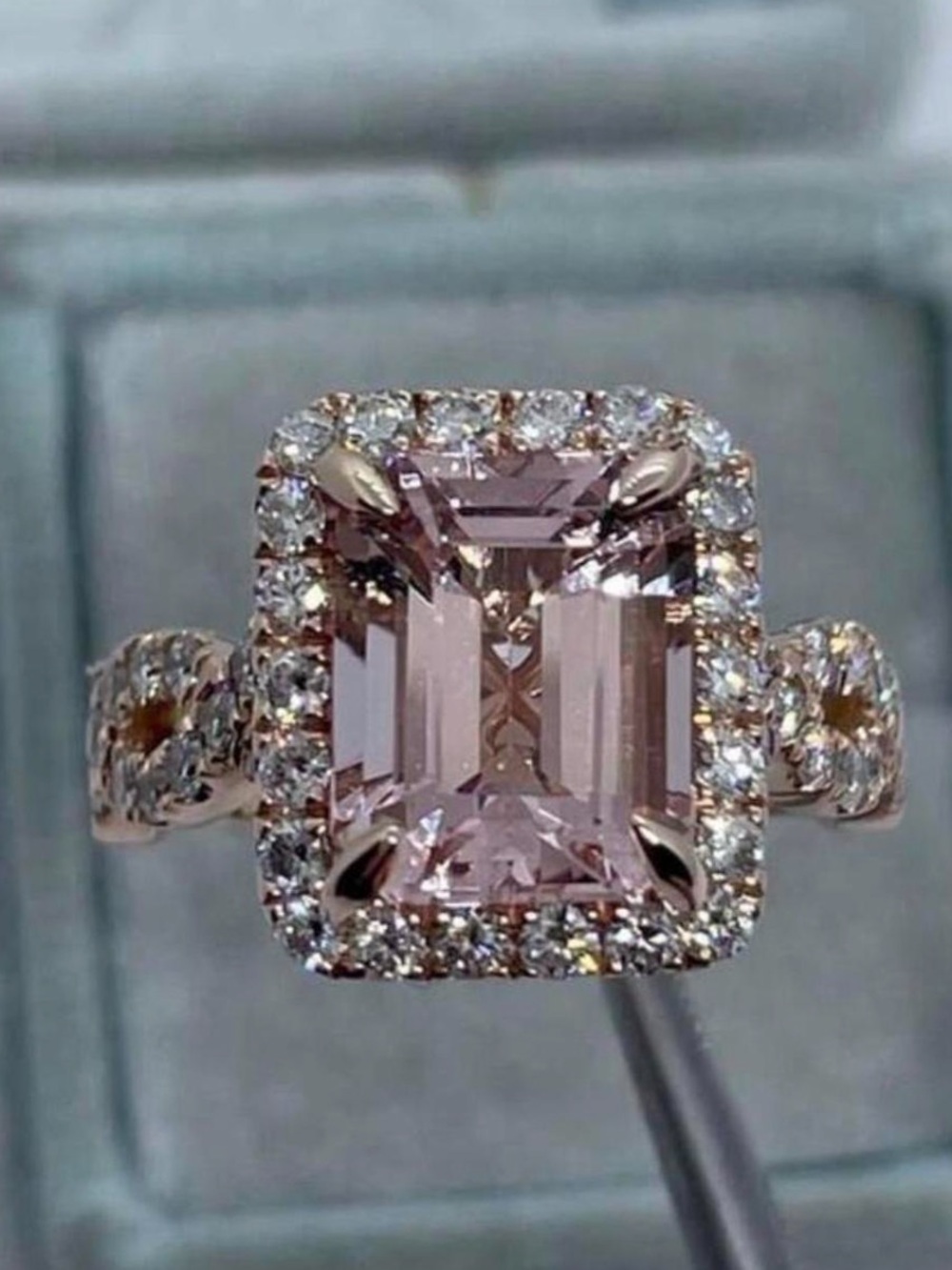 Rose gold ring